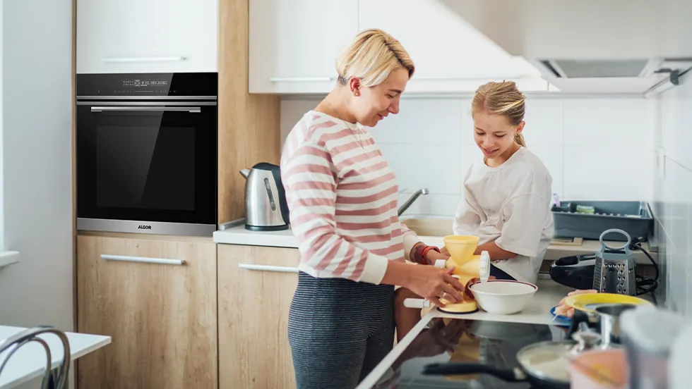 Bake the Perfect Chocolate Cake with Algor Ovens: A Delicious Recipe